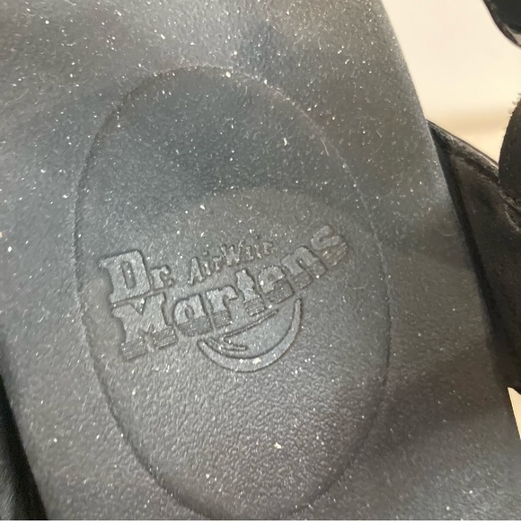 DR  MARTENS Sz 10 Voss Patent Leather Platform Buckle Closure Sandals - Picture 7 of 11